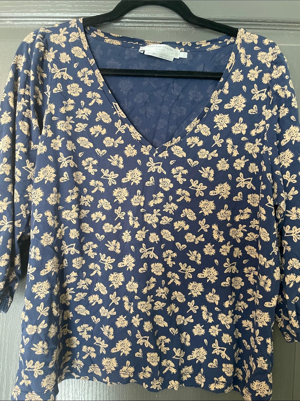 V-Neck Navy Floral Long Sleeve Tee